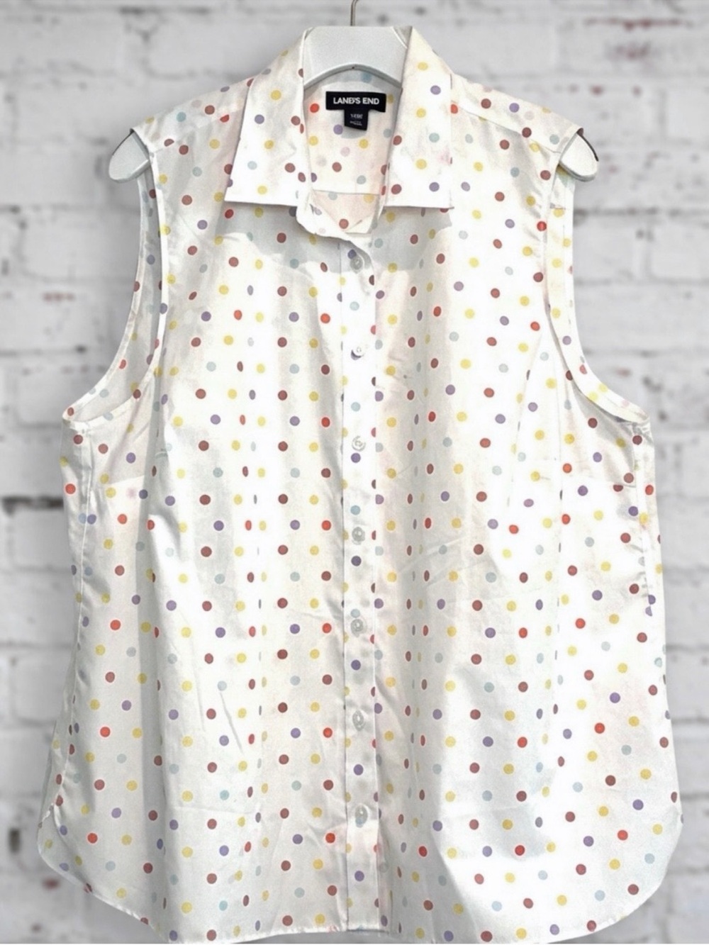 LAND’S END White Sleeveless Button-Down Top with Multicolor Polka Dots
